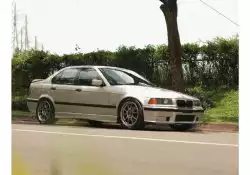 Modifikasi BMW E36 ala M3 tampil makin sporty