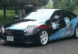 Modifikasi Interior Toyota Mark X Itasha, Sampai Ada Bantal Kobo Kanaeru?