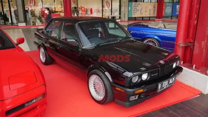 Cerita Restorasi Modifikasi BMW E30 Convert Full Alpina