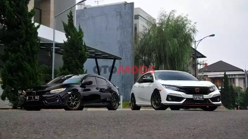 Modifikasi Dua Honda Civic Turbo Milik Pasangan Suami Istri