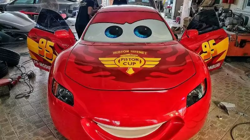 Bengkel di Thailand Bikin Replika Lightning McQueen, Basisnya Celica!